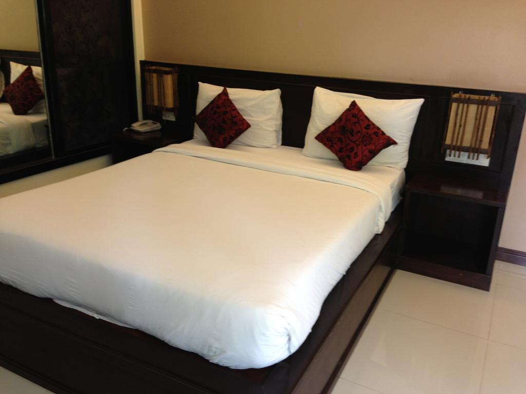 Resort Palm Sweet